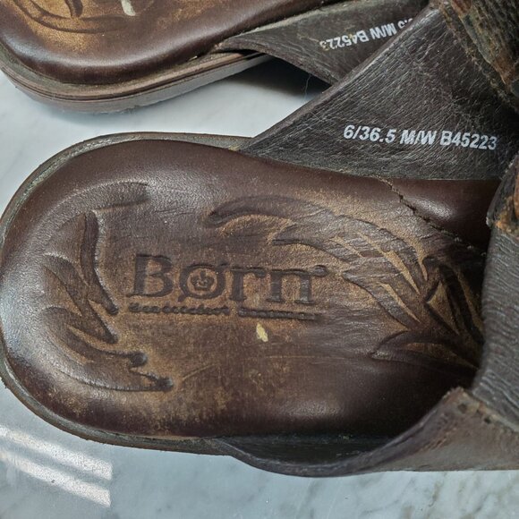 Born Shoes Womens Size 6 M/W Astrid Flower Brown Leather Thong Sandals - Picture 2 of 10